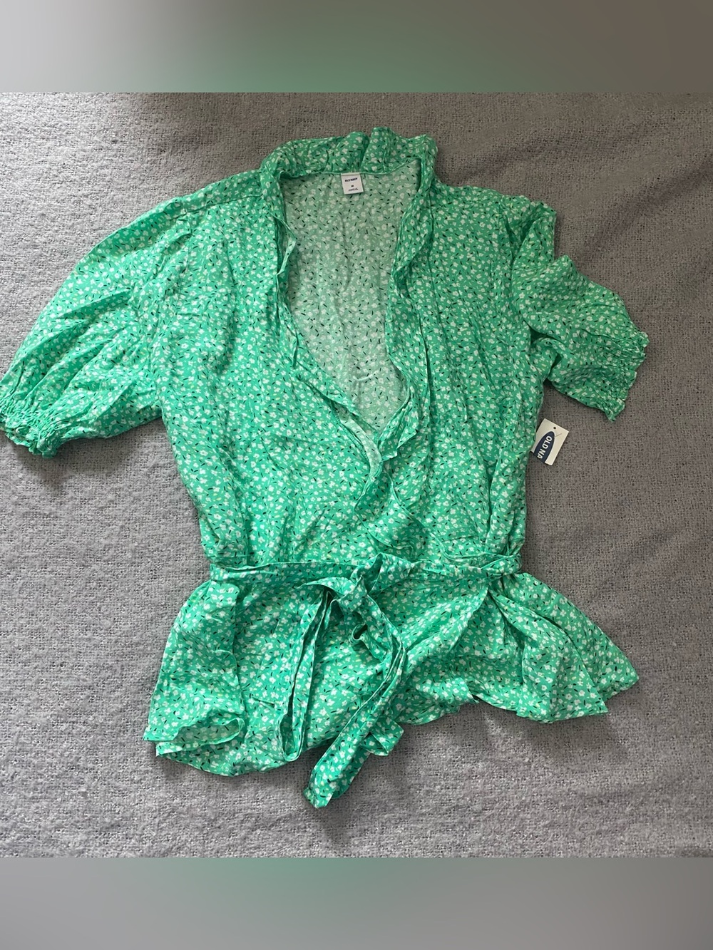 Old Navy Mint Green Floral Tie-Waist Ruffle Wrap Blouse